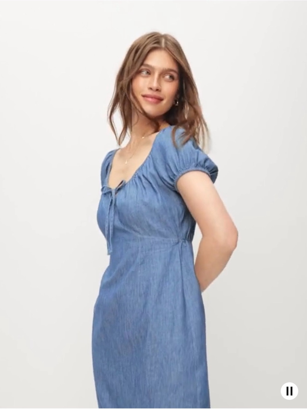Old Navy Chambray Puff-Sleeve Midi Dress in Denim Blue - Picture 3 of 4